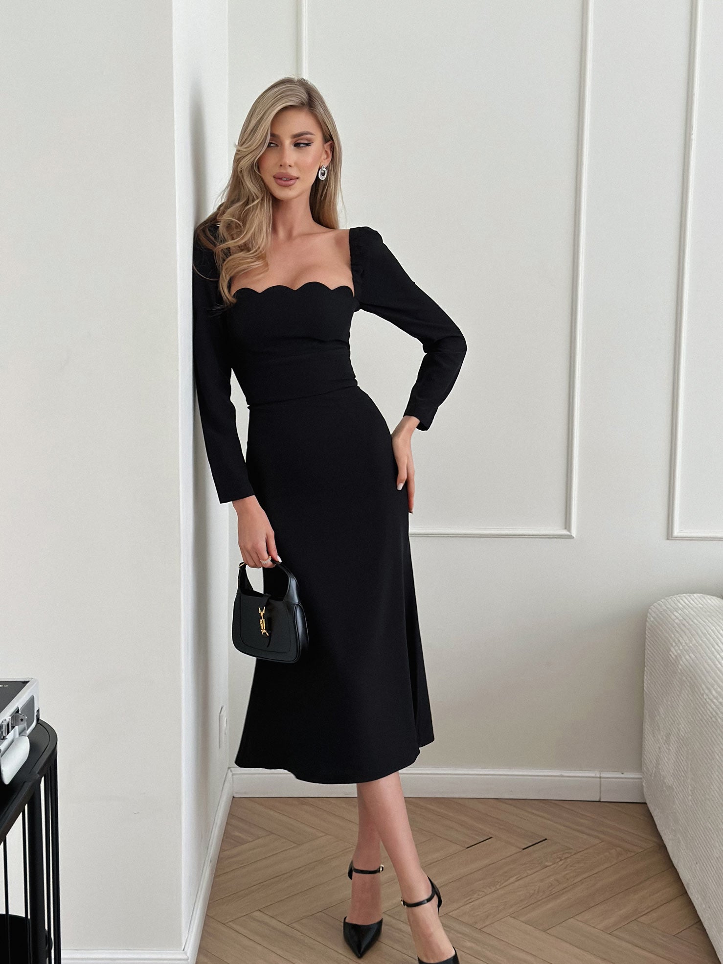 Midi dress with signature bodice and long sleeves