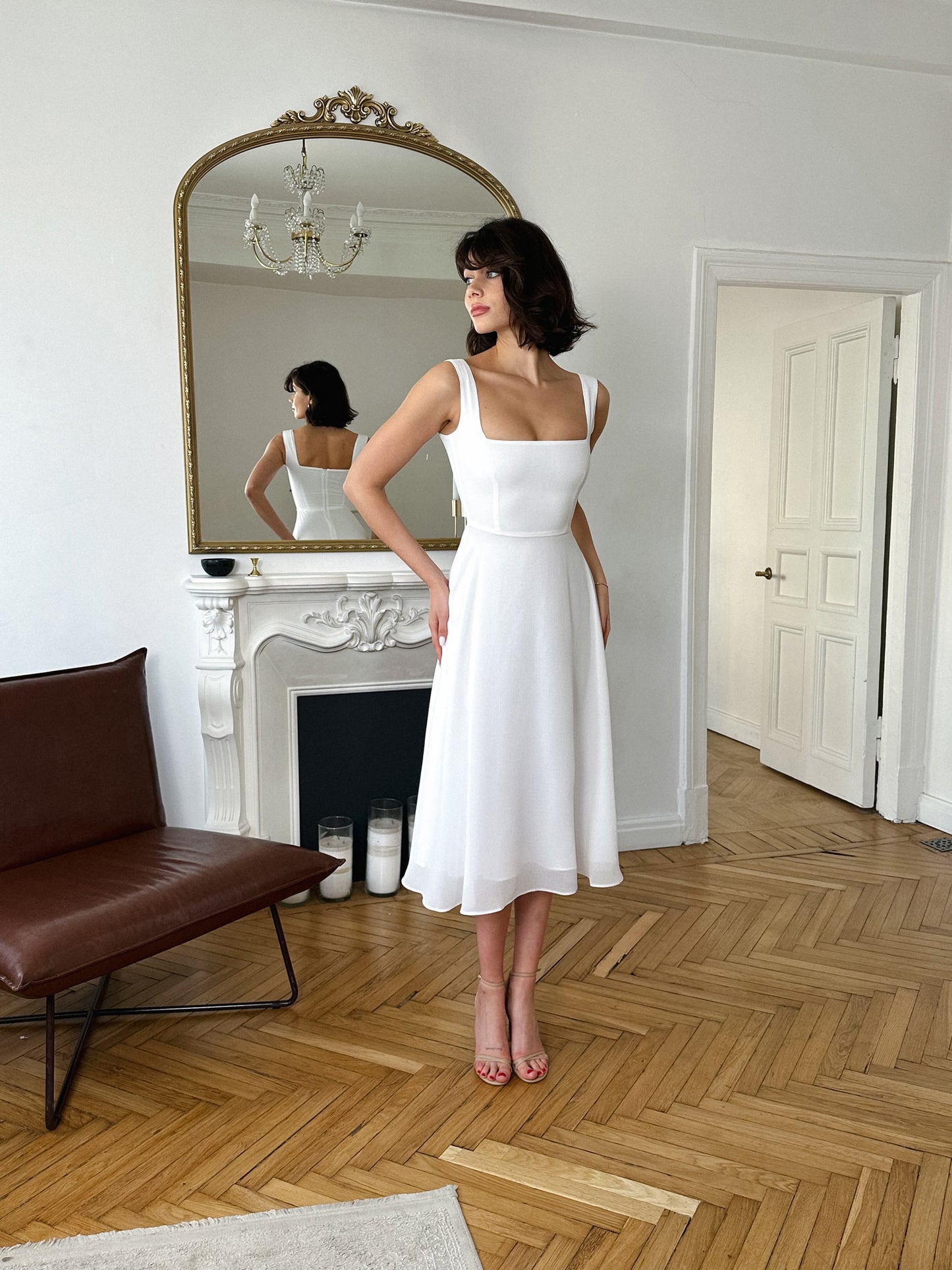 Midi dress with bob neckline (white)