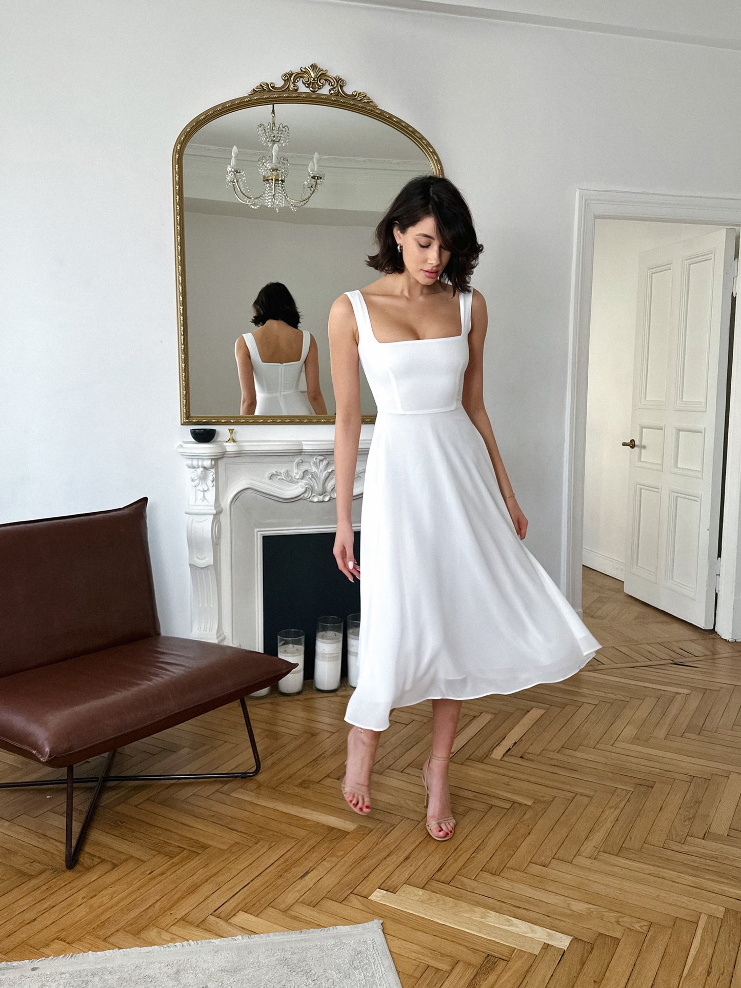 Midi dress with bob neckline (white)
