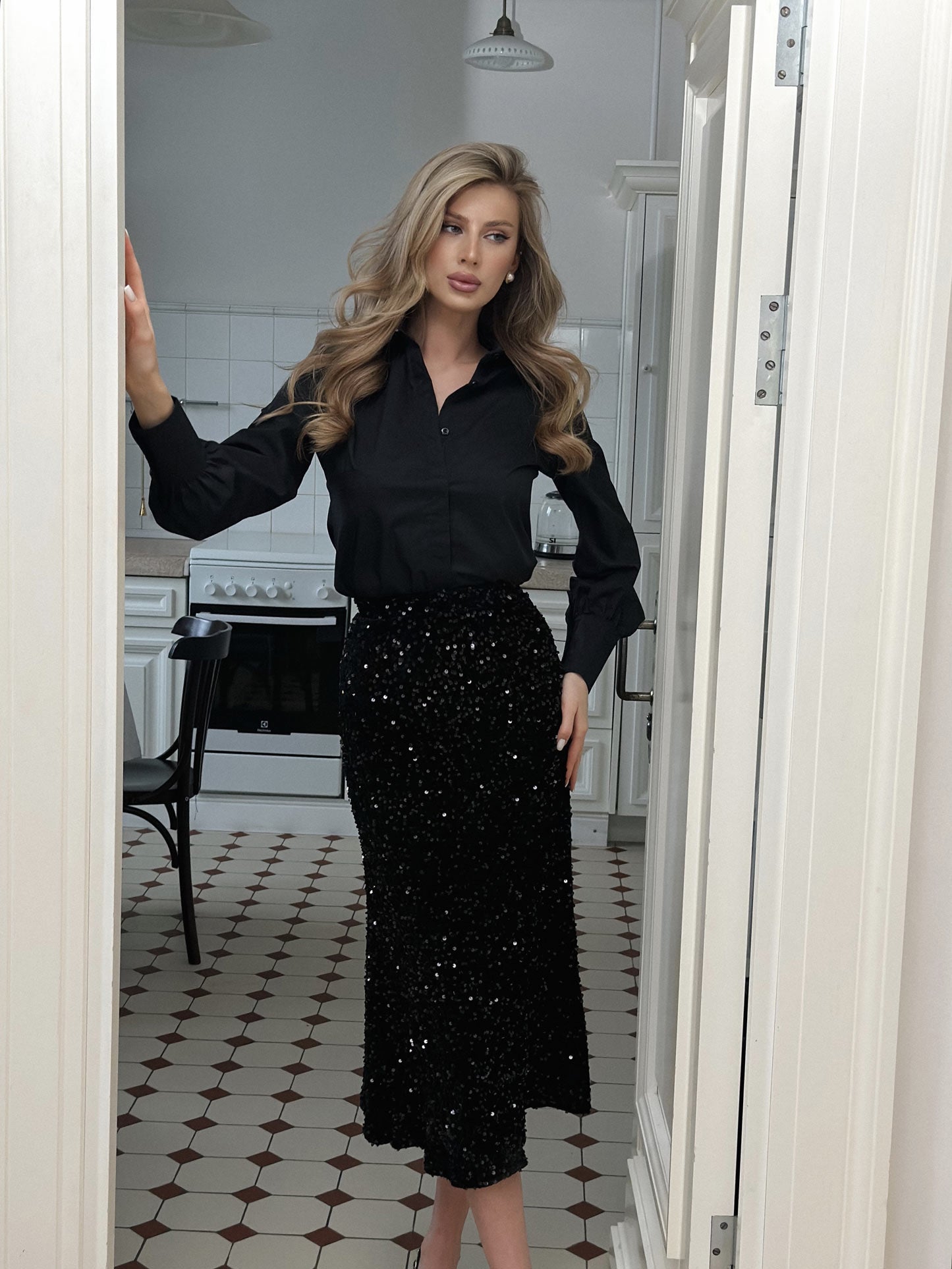 Midi skirt with sequins