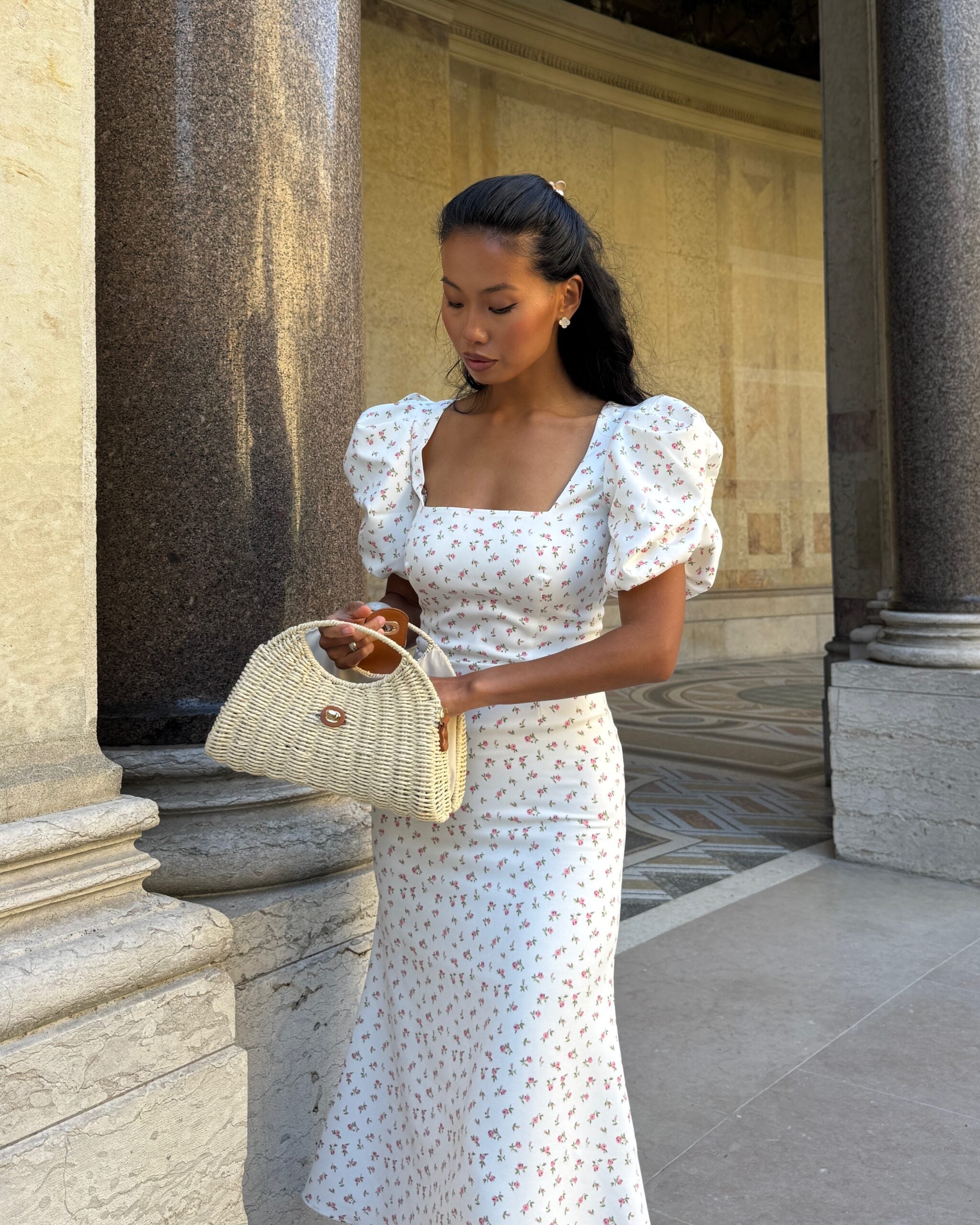 Midi dress with square neckline