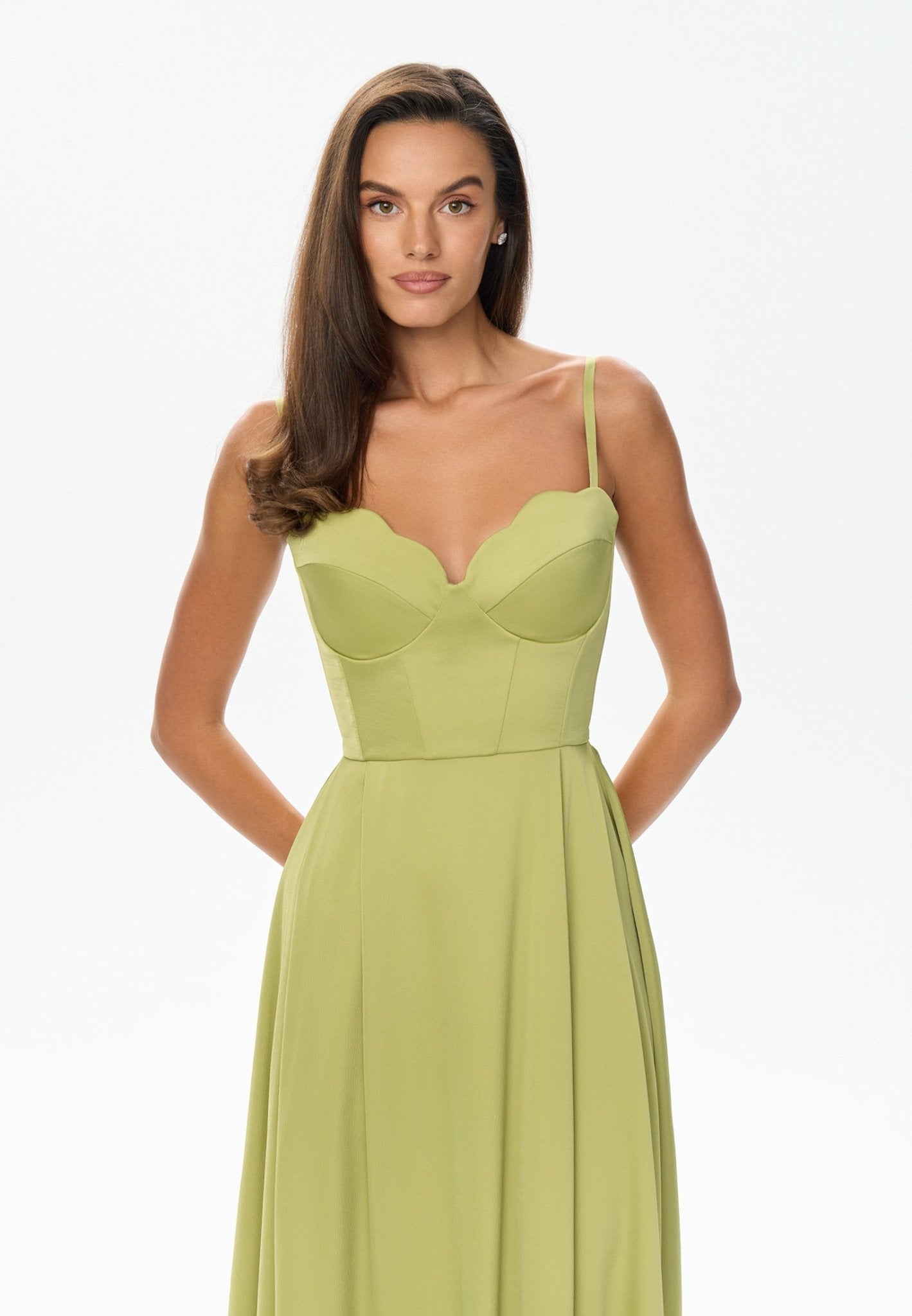 Dress Limited with a pleated midi skirt - Clipse Brand