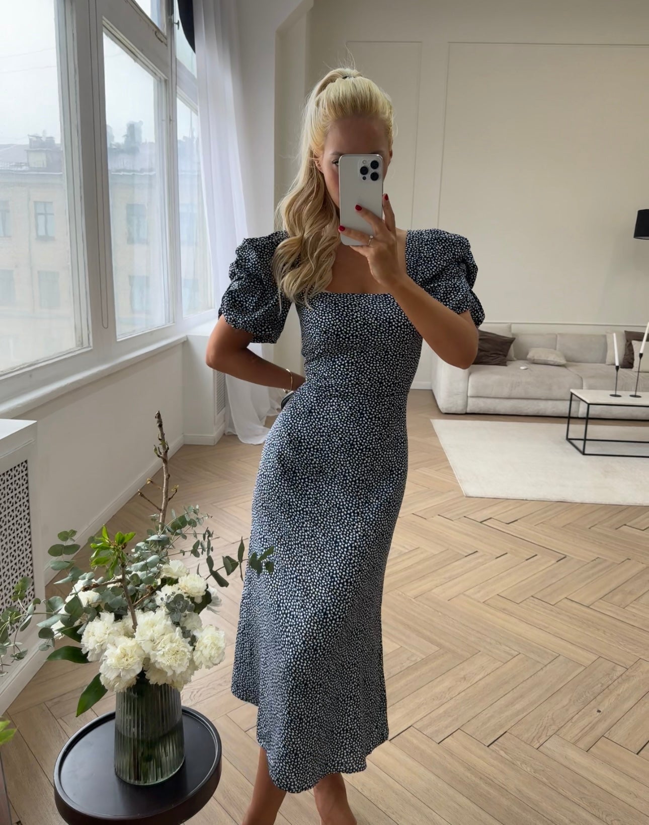 Midi dress with square neckline
