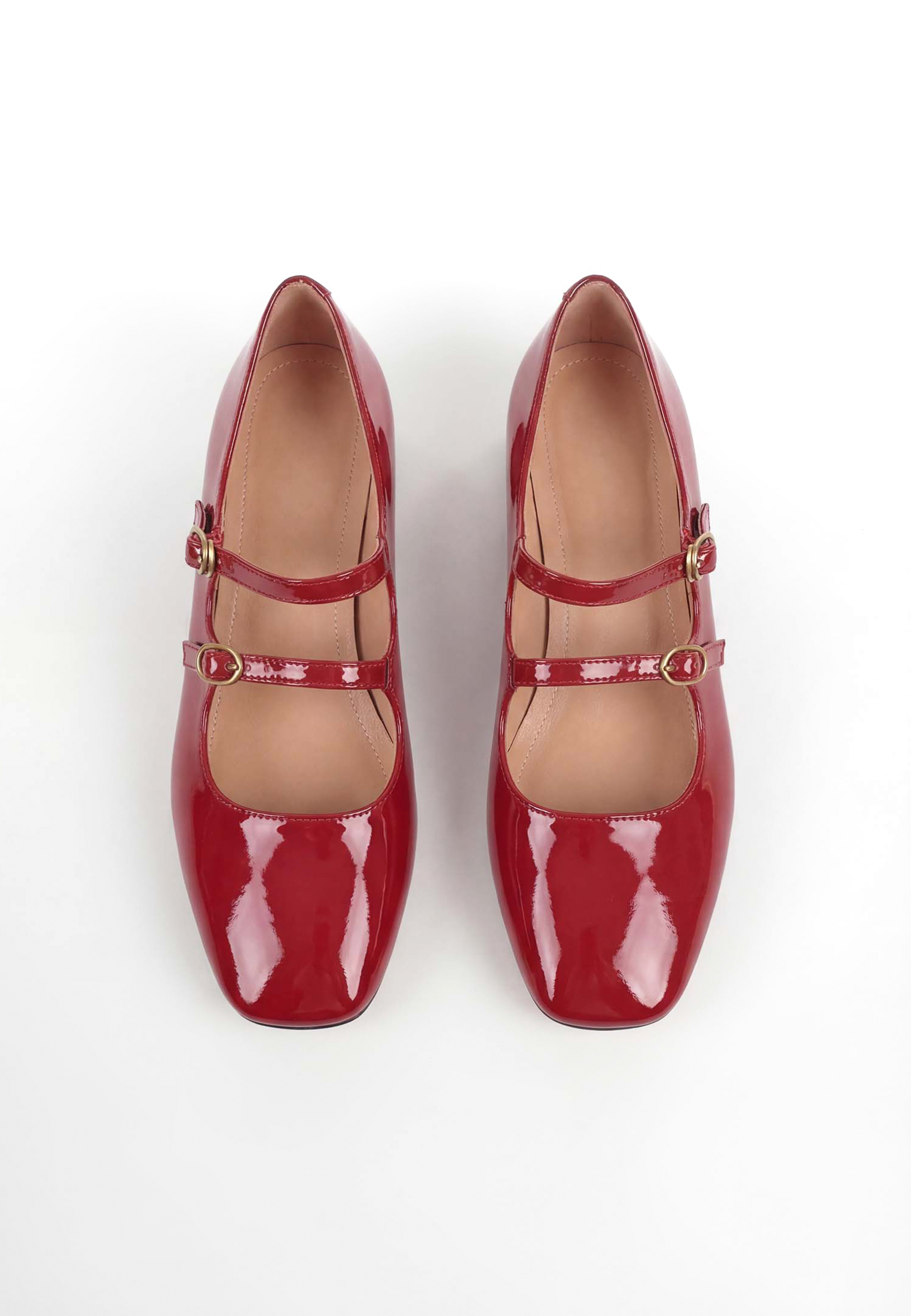 Patent leather shoes