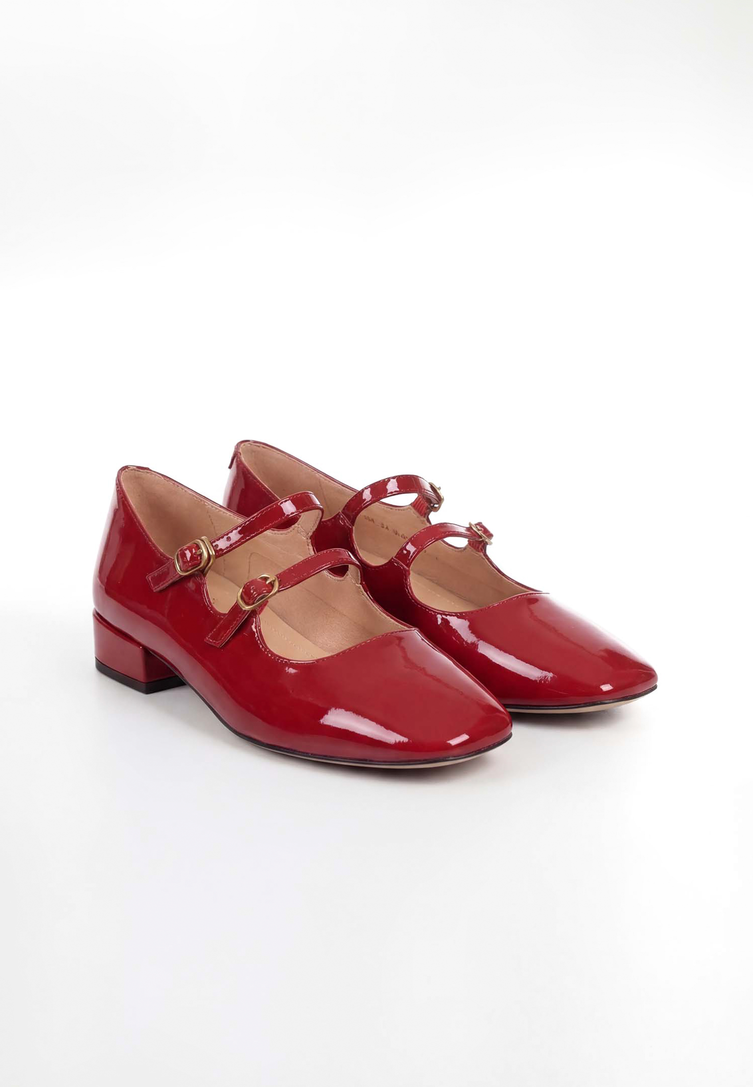 Patent leather shoes