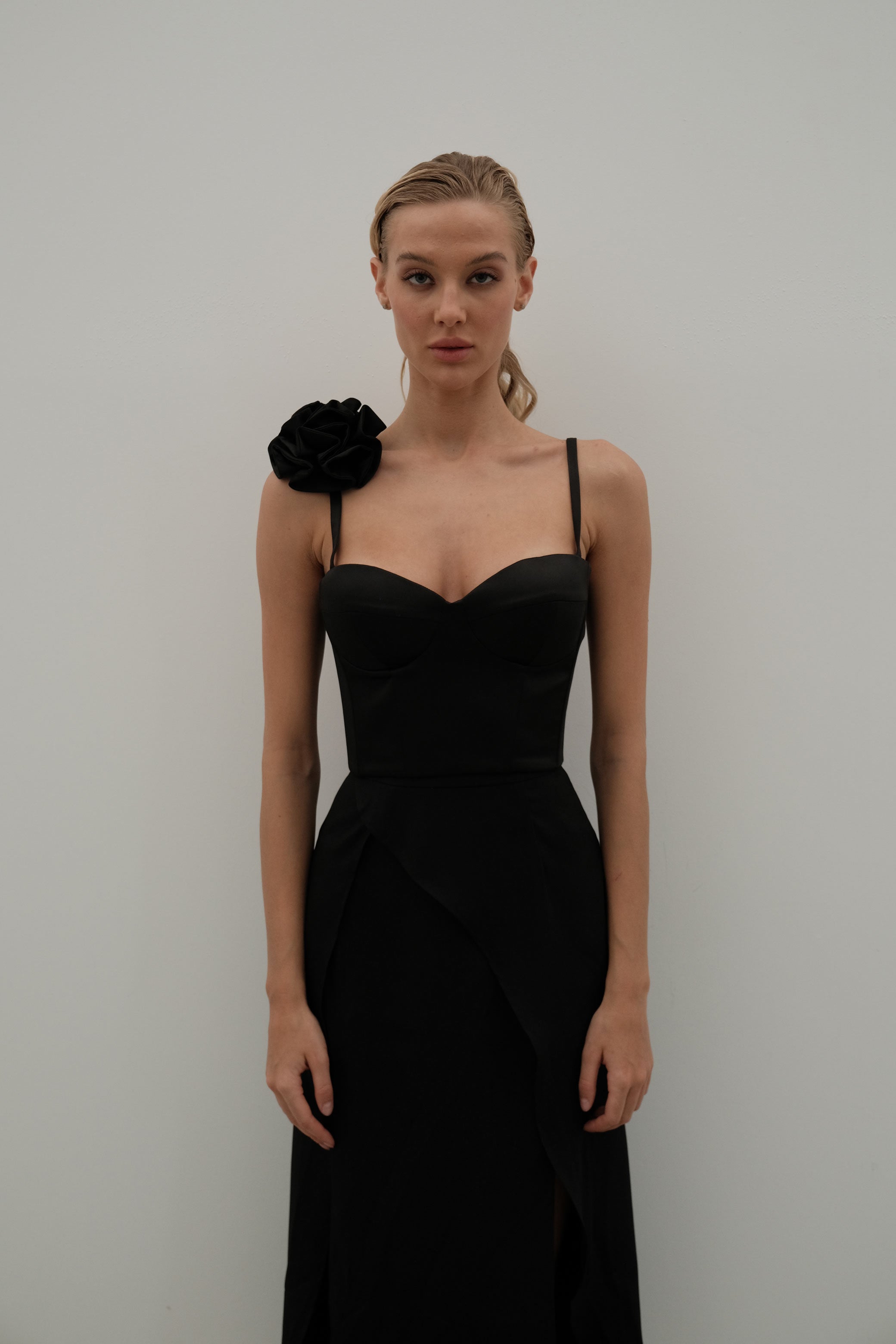 Crop top with flower BLACK