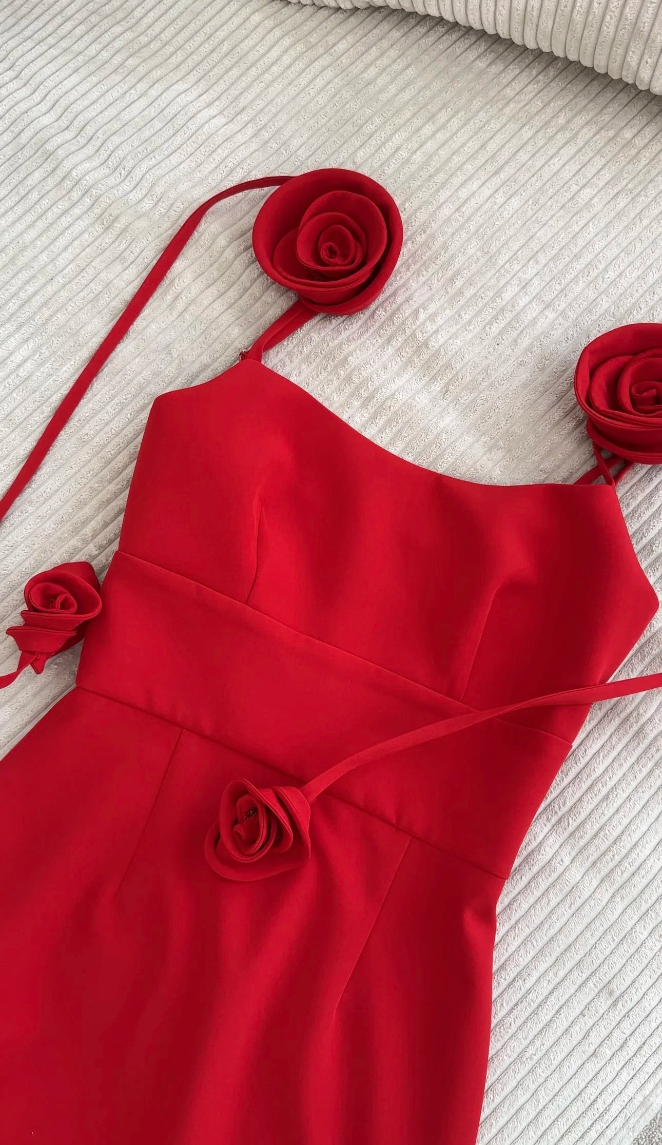 Sheath dress with roses (red)