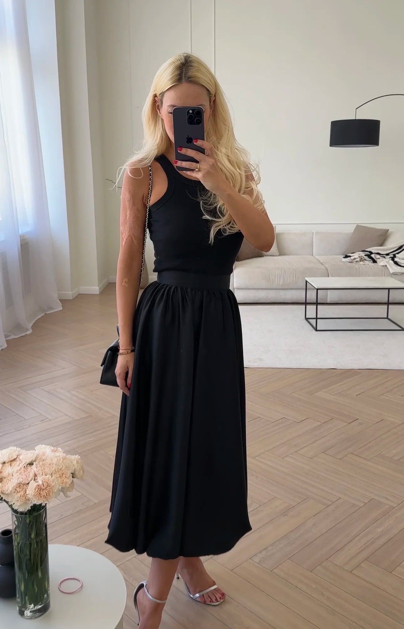 Puffy midi skirt in black