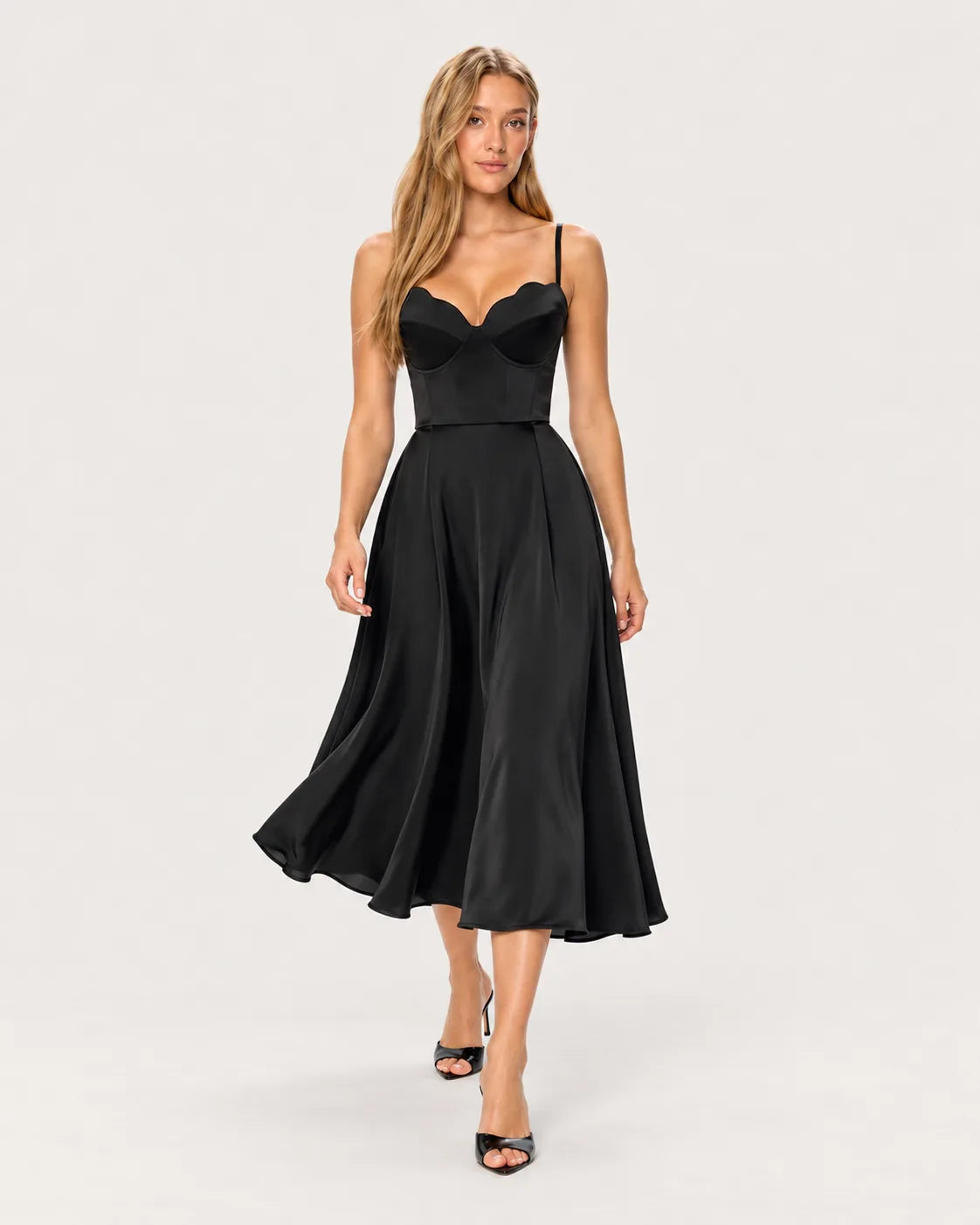 Dress Limited with a pleated midi skirt — walking