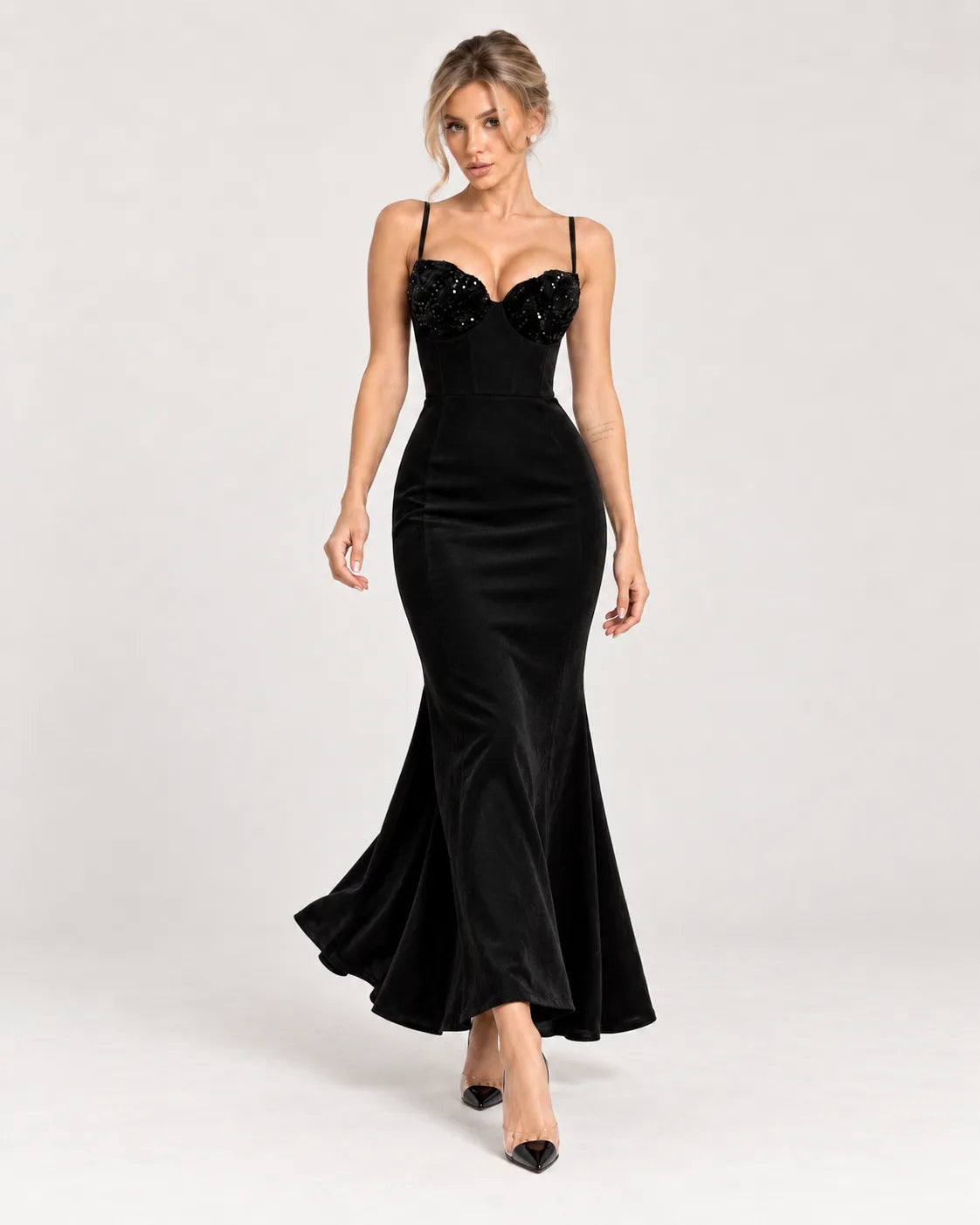Maxi dress with bodice velvet sequins black — walking