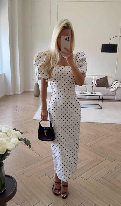 Maxi dress with a square neckline