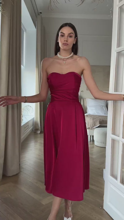 Midi bustier dress with draped bodice — video